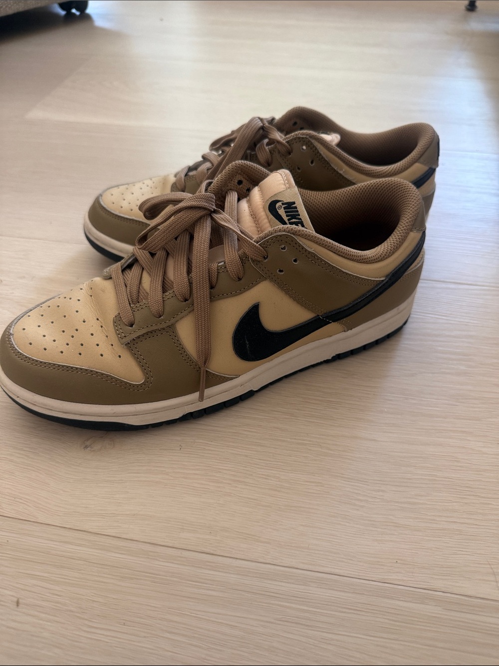 Nike Men’s Low-Top Sneakers in Tan and Black Swoosh